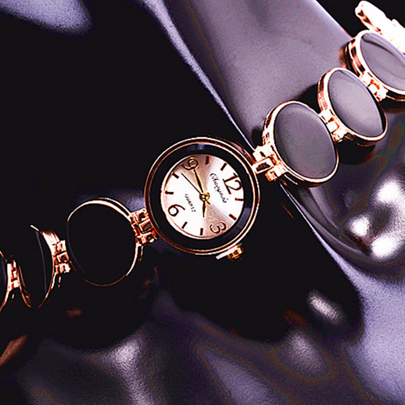 Chic Quartz Bracelet Watch
