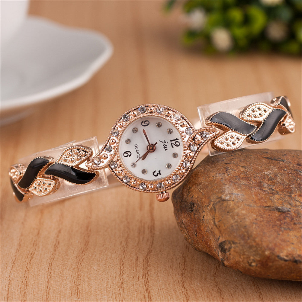 Trendy Leaf Quartz Watch