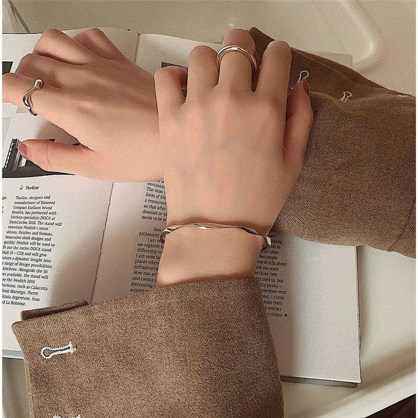 Mobius Smooth Cuff Bracelet