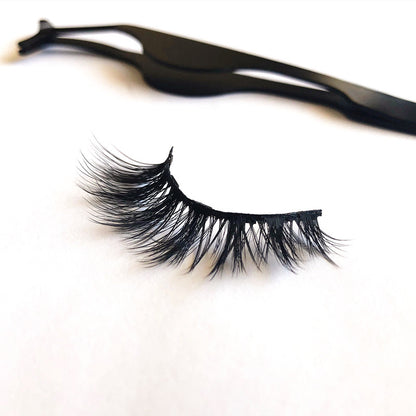 Fashion-Forward Magnetic False Eyelashes